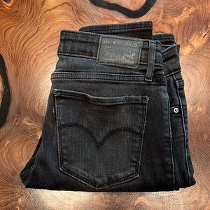 Levi’s 711 skinny jeans